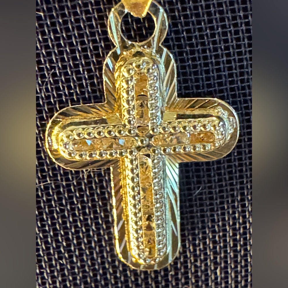 Gold 10K Chain 16 inch and Cross Pendant with crystals all new in box ! .90 gram